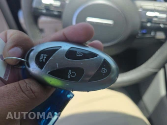 2024 Hyundai Kona Limited - miniatura 8