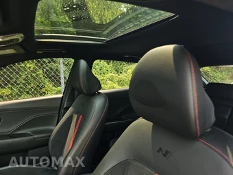 2024 Hyundai Kona N Line - miniatura 17
