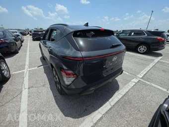 2024 Hyundai Kona SEL - miniatura 2