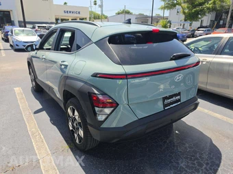 2024 Hyundai Kona SEL - miniatura 2