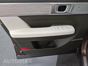 2024 Hyundai Santa Fe Calligraphy - miniatura 9