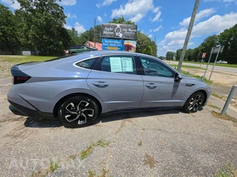 2024 Hyundai Sonata SEL - miniatura 4