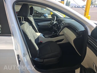 2024 Hyundai Tucson SE - miniatura 8