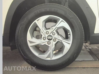 2024 Hyundai Tucson SE - miniatura 9