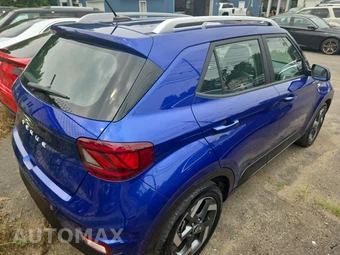 2024 Hyundai Venue Limited - miniatura 4