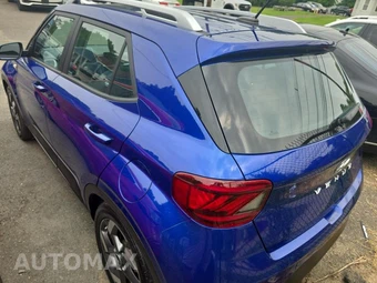 2024 Hyundai Venue Limited - miniatura 6