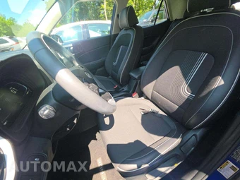 2024 Hyundai Venue Limited - miniatura 6