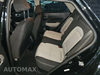 2024 Hyundai Venue SEL – miniatura 13