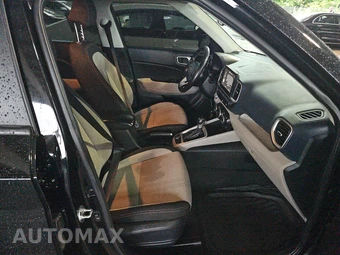 2024 Hyundai Venue SEL – miniatura 8