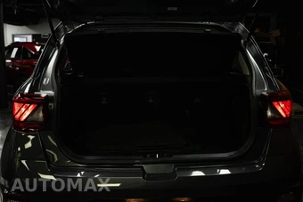 2024 Hyundai Venue SEL - miniatura 7