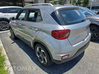 2024 Hyundai Venue SEL – miniatura 2