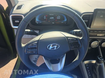 2024 Hyundai Venue SEL - miniatura 10