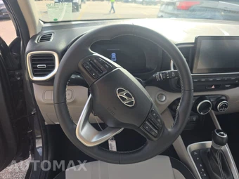 2024 Hyundai Venue SEL - miniatura 10