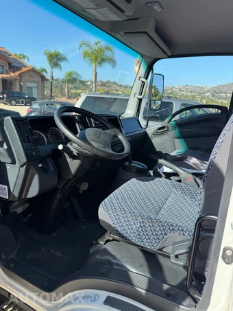 2024 Isuzu NRR DSL REG AT - miniatura 10