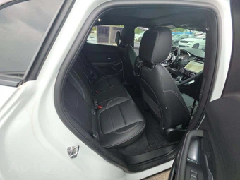 2024 Jaguar E-PACE R-Dynamic SE – miniatura 16