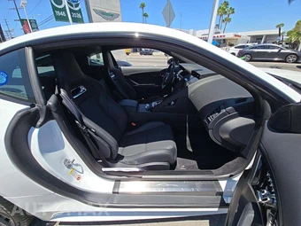 2024 Jaguar F-TYPE P450 75 Coupe - miniatura 16