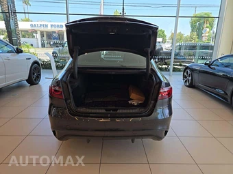 2024 Jaguar XF R-Dynamic SE - miniatura 14