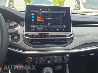2024 Jeep Compass Latitude - miniatura 10