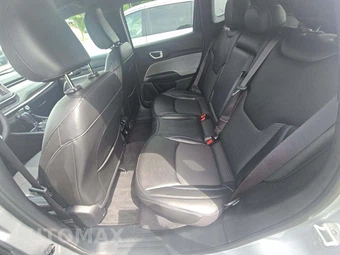 2024 Jeep Compass Latitude - miniatura 13