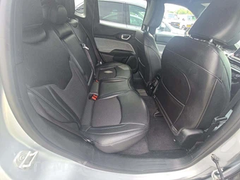 2024 Jeep Compass Latitude - miniatura 16