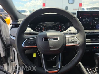 2024 Jeep Compass Latitude - miniatura 10