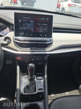 2024 Jeep Compass Latitude - miniatura 11