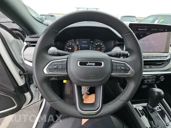2024 Jeep Compass Latitude - miniatura 10