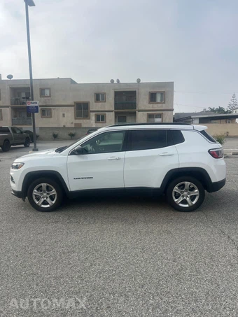 2024 Jeep Compass Latitude - miniatura 2