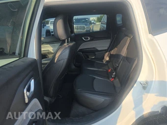 2024 Jeep Compass Latitude - miniatura 13