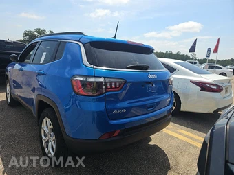 2024 Jeep Compass Latitude - miniatura 19