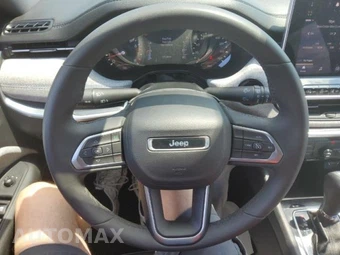 2024 Jeep Compass Latitude - miniatura 15