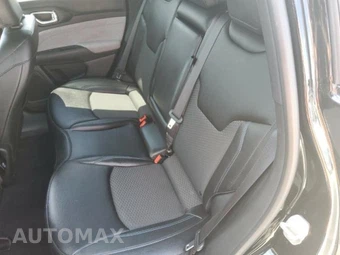 2024 Jeep Compass Latitude - miniatura 8