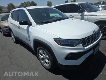 2024 Jeep Compass Latitude - miniatura 3