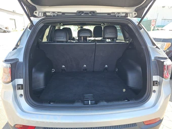 2024 Jeep Compass Latitude - miniatura 17