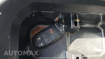 2024 Jeep Compass Latitude - miniatura 23