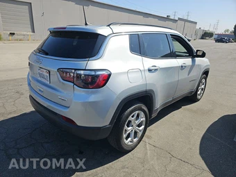 2024 Jeep Compass Latitude - miniatura 4