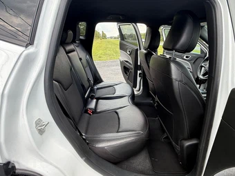 2024 Jeep Compass Latitude - miniatura 14