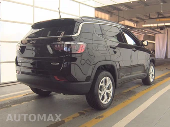 2024 Jeep Compass Latitude - miniatura 4