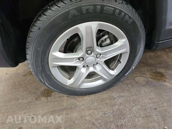 2024 Jeep Compass Latitude - miniatura 24