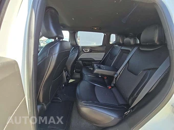 2024 Jeep Compass Latitude - miniatura 13