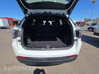 2024 Jeep Compass Latitude - miniatura 14