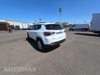 2024 Jeep Compass Latitude - miniatura 2