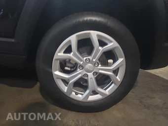 2024 Jeep Compass Latitude - miniatura 11