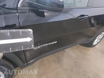 2024 Jeep Compass Latitude - miniatura 23