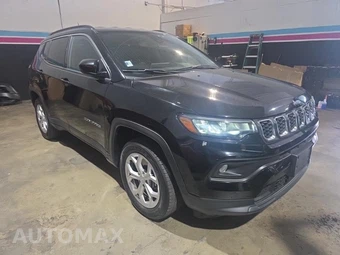2024 Jeep Compass Latitude - miniatura 3
