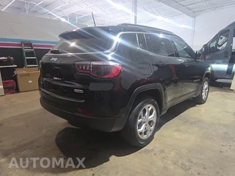 2024 Jeep Compass Latitude - miniatura 4