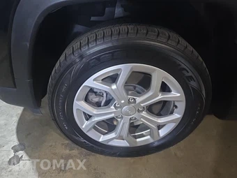 2024 Jeep Compass Latitude - miniatura 8