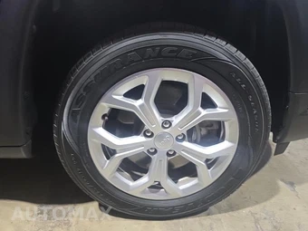 2024 Jeep Compass Latitude - miniatura 9