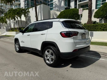 2024 Jeep Compass Latitude - miniatura 11