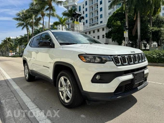 2024 Jeep Compass Latitude - miniatura 2